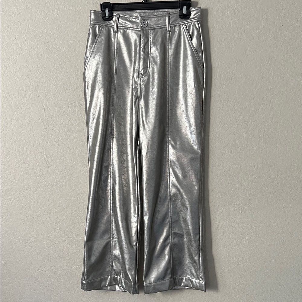 NWT Lesley Evers Cheryl Silver Faux Leather Pants in Size S
